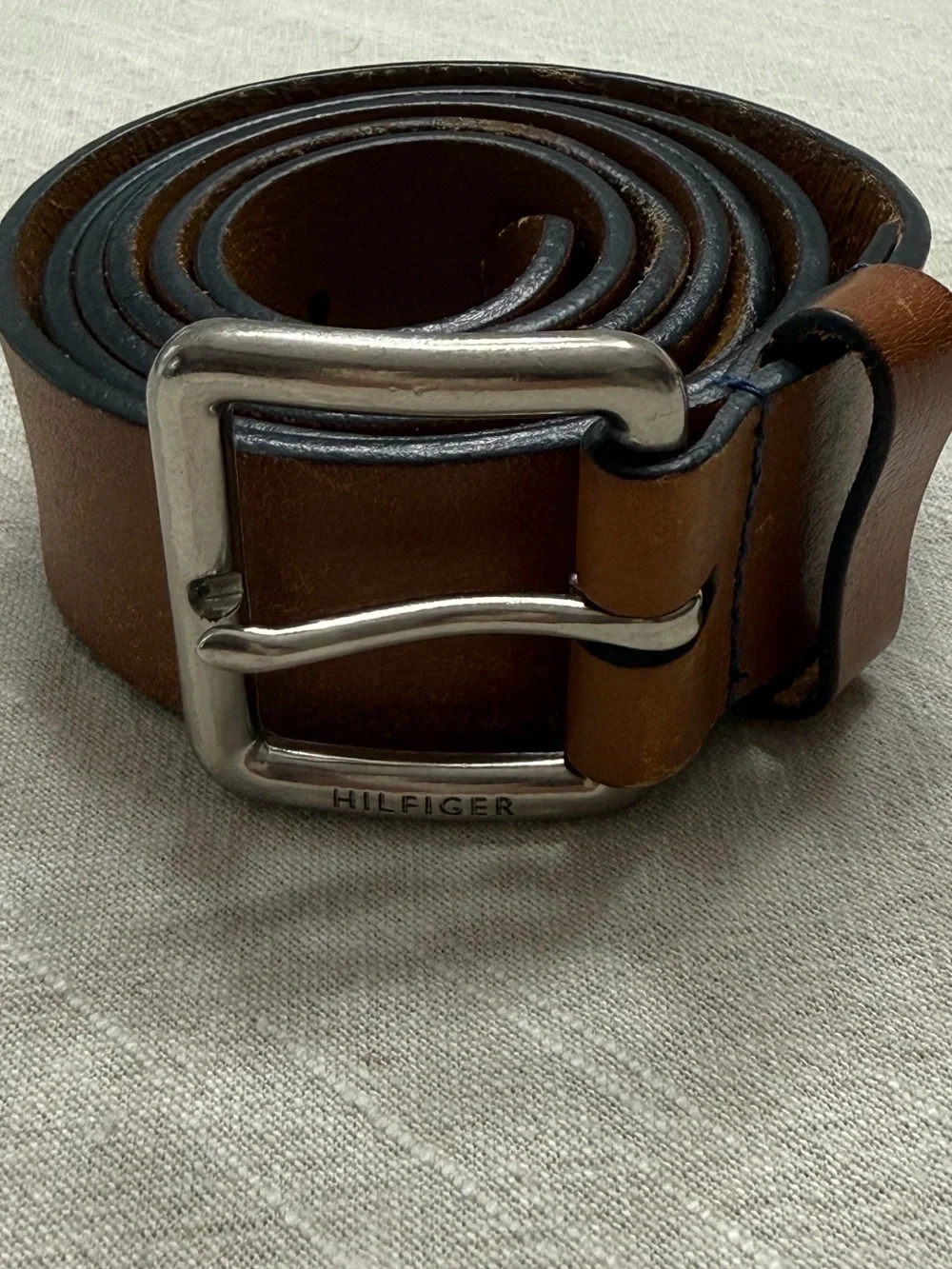 Tommy Hilfiger Tan Brown Leather Belt with Silver Buckle